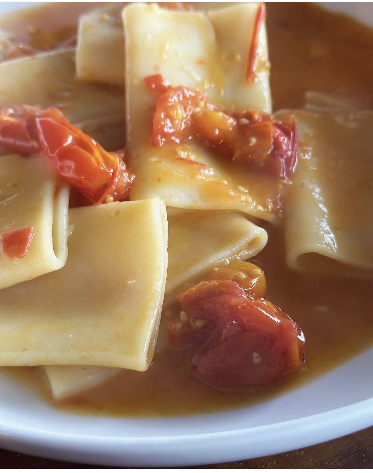 Paccheri pasta with fresh tomato sauce